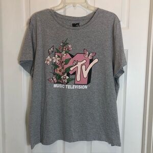 MTV Women’s Graphic Floral and Butterfly T-Shirt. Size 2XL NEW WITH TAGS